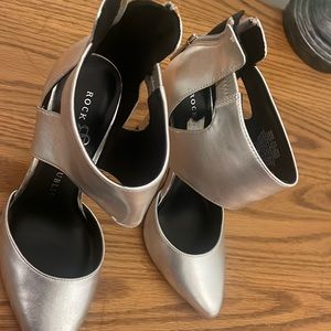 Silver high heel 6 1/2 gorgeous shoes with zipper in the back